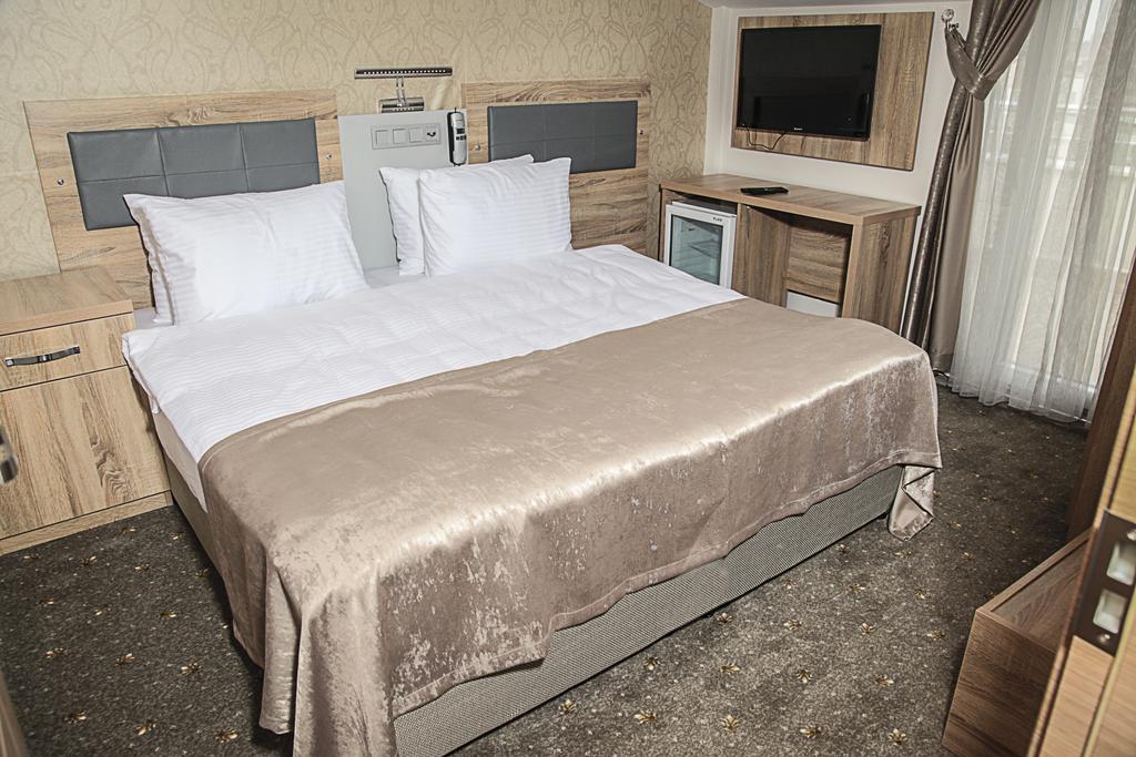 Remila Hotel コジャエリ 部屋 写真